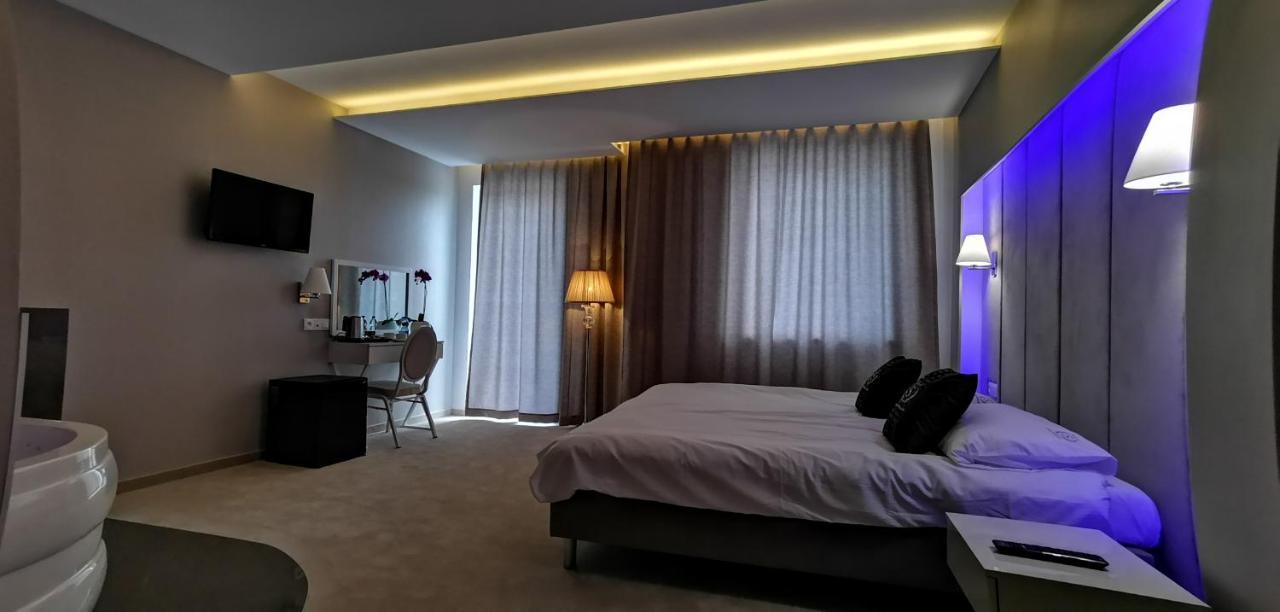 Hotel Sevilla Gold Leczeszyce Bagian luar foto